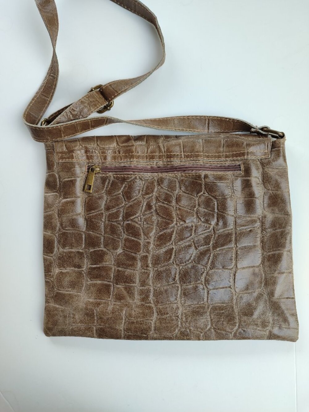 Vintage Italian Taupe genuine Leather Croc Embossed Messenger Bag - Picture 4 of 10